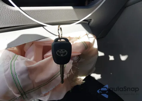 2015 Toyota Highlander Le V6 z USA, uszkodzony, nr VIN 5TDZKRFH2FS067787